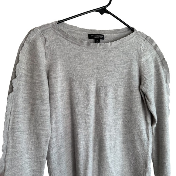 Banana Republic Grey Ruffle Sweater XL - Picture 3 of 9